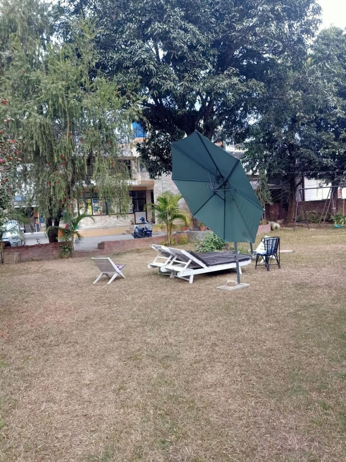 Butterfly Lodge Pokhara Exterior foto