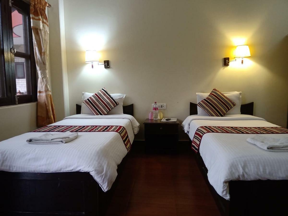 Butterfly Lodge Pokhara Exterior foto